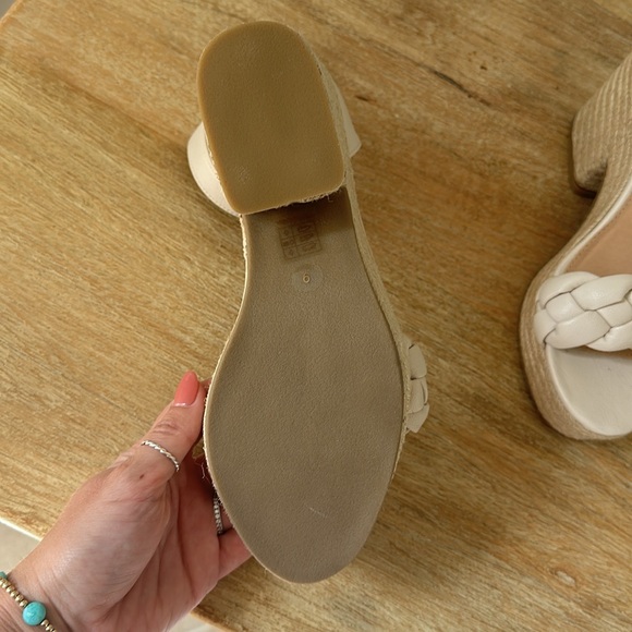 Vici Dolls Wedge - Picture 2 of 4